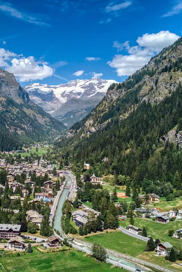 private taxi from Turin to Gressoney